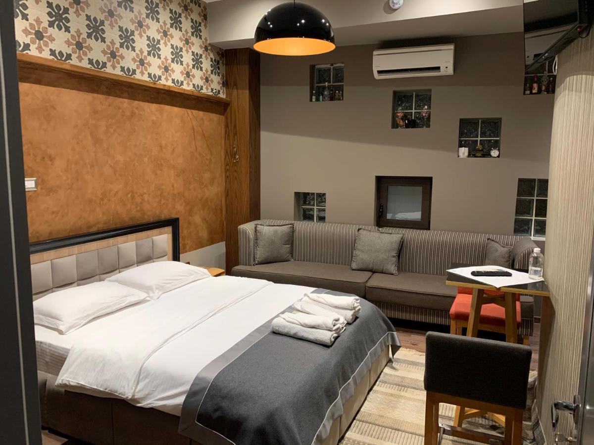 Guest House People Korce Exterior photo