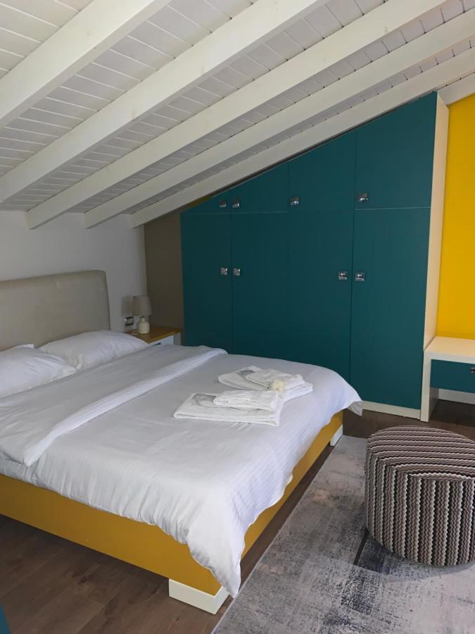 Guest House People Korce Exterior photo