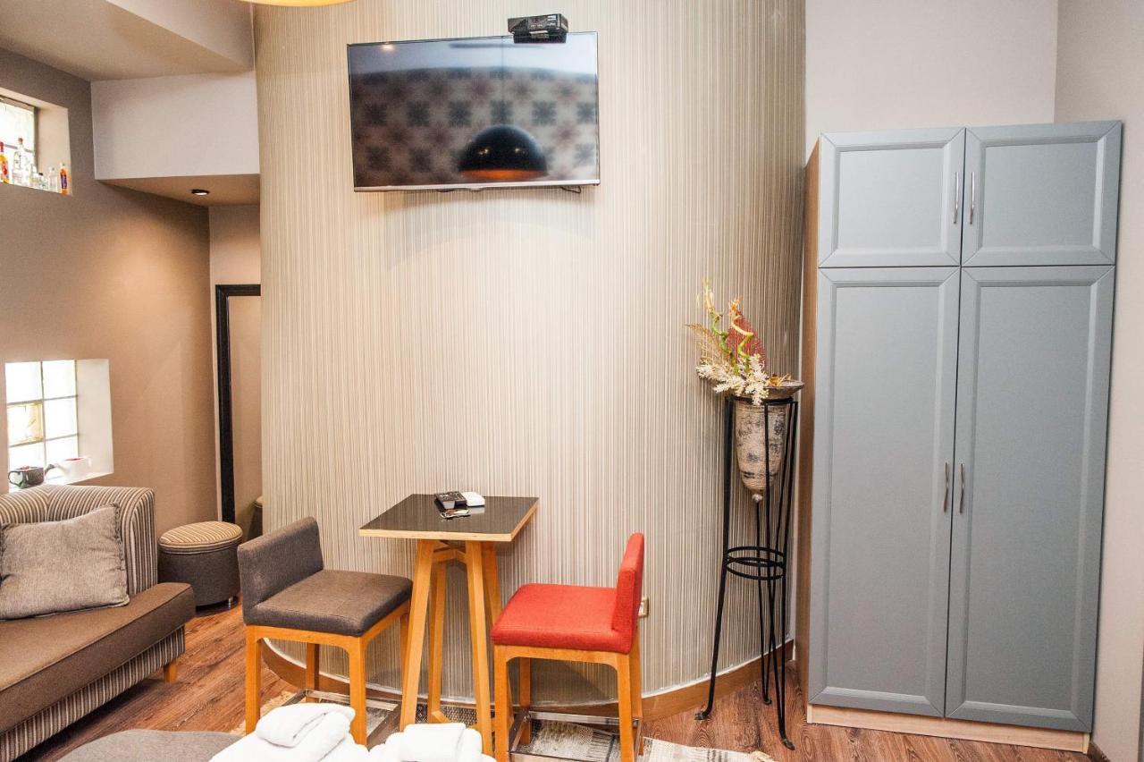 Guest House People Korce Exterior photo